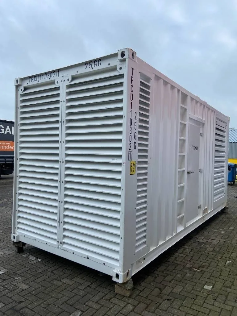 Groupe électrogène diesel Perkins 1 100 kVA triphasé – 4008TAG2A — vue 2