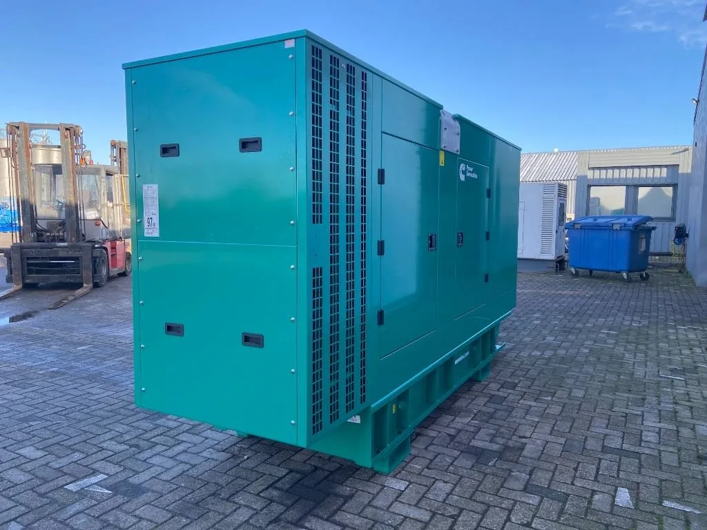 Groupe électrogène diesel Cummins 220 kVA triphasé – C220D5EQ — vue 2