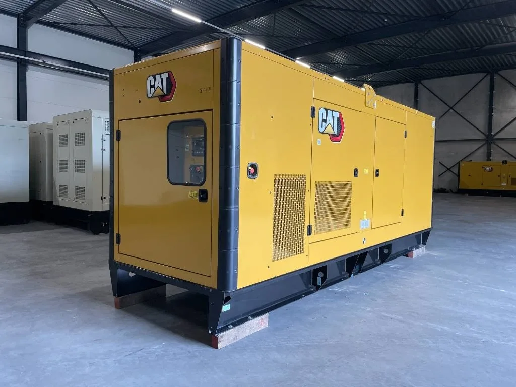 Groupe électrogène diesel Caterpillar 450 kVA triphasé – DE450E0 — vue 2