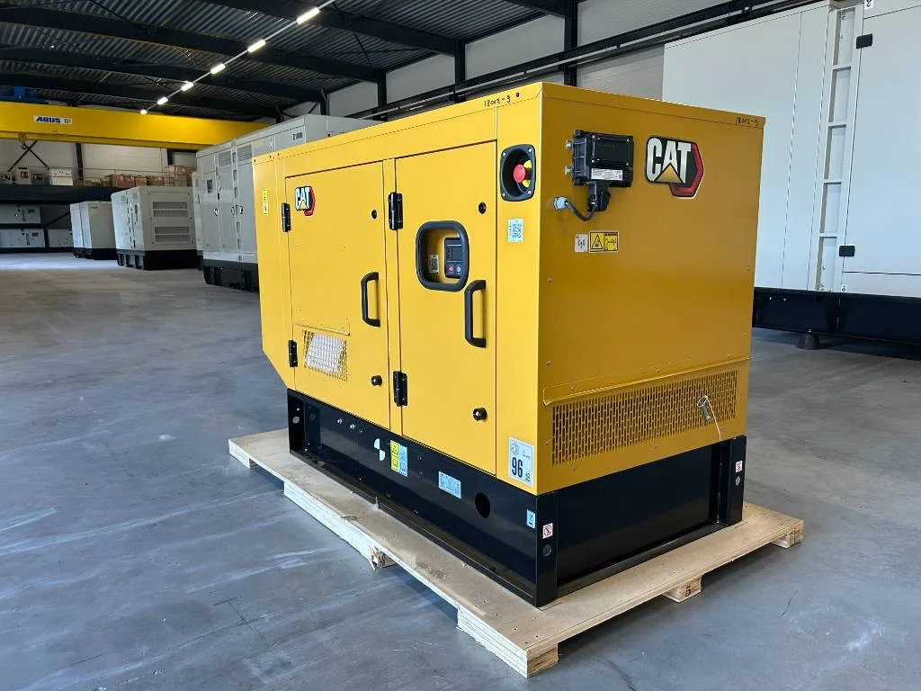 Groupe électrogène diesel Caterpillar 18 kVA triphasé – DE18E3 — vue 5