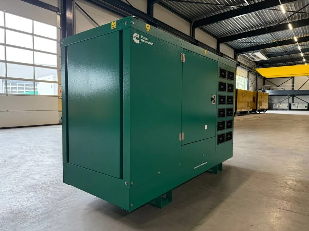 Groupe électrogène diesel Cummins 55 kVA triphasé – C55D5EQ — vue 4