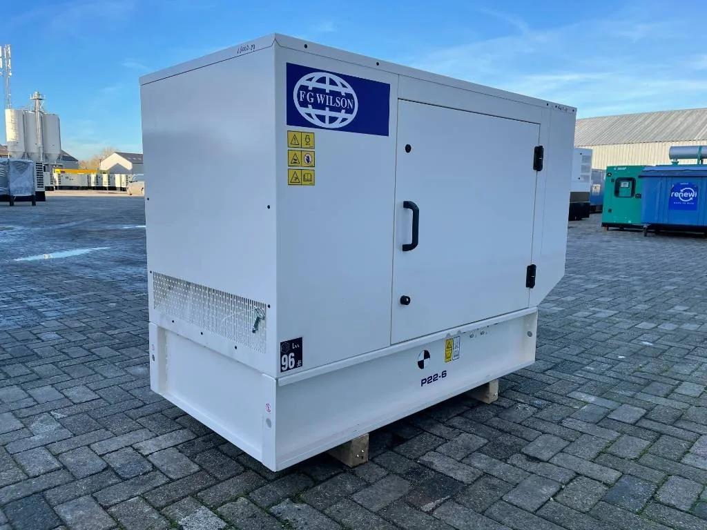 Groupe électrogène diesel FG Wilson 22 kVA triphasé – P22-6 — vue 2