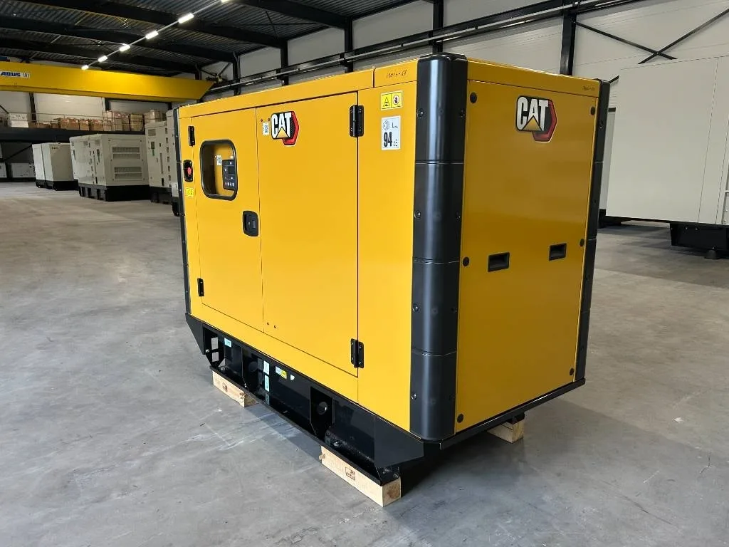 Groupe électrogène diesel Caterpillar 33 kVA triphasé – DE33E0 — vue 4