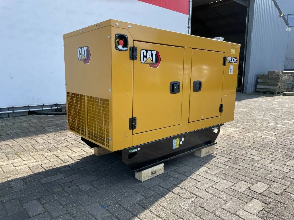 Groupe électrogène diesel Caterpillar 33 kVA triphasé – DE33GC — vue 3
