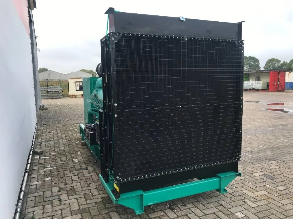 Groupe électrogène diesel Cummins 1 100 kVA triphasé – C1100D5B — vue 2