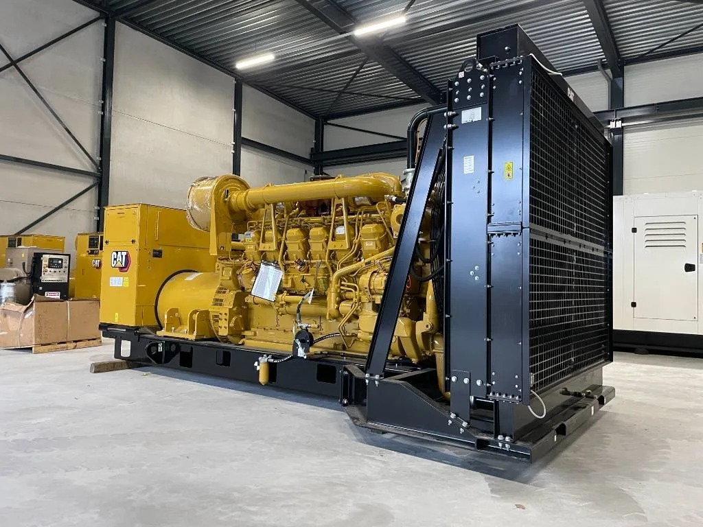 Groupe électrogène diesel Caterpillar 1 600 kVA triphasé – 3512B — vue 5