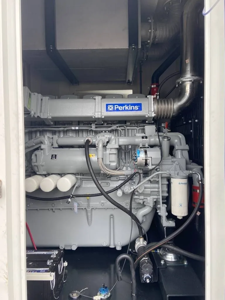 Groupe électrogène diesel Perkins 1 100 kVA triphasé – 4008TAG2A — vue 3