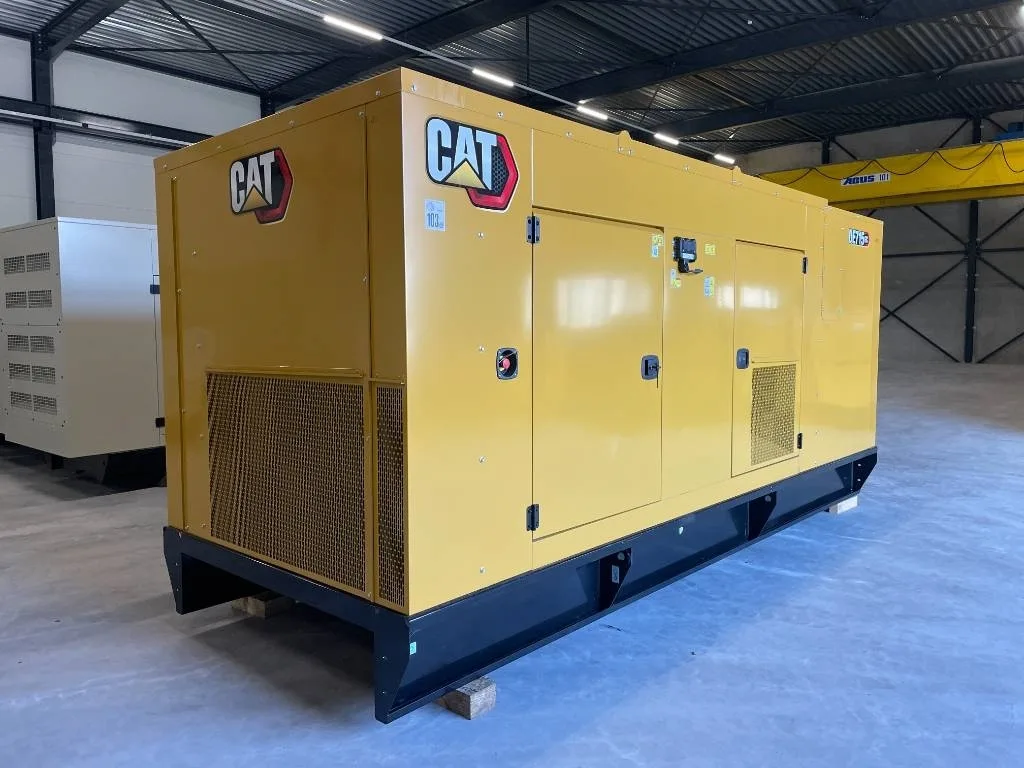 Groupe électrogène diesel Caterpillar 715 kVA triphasé – DE715GC — vue 2