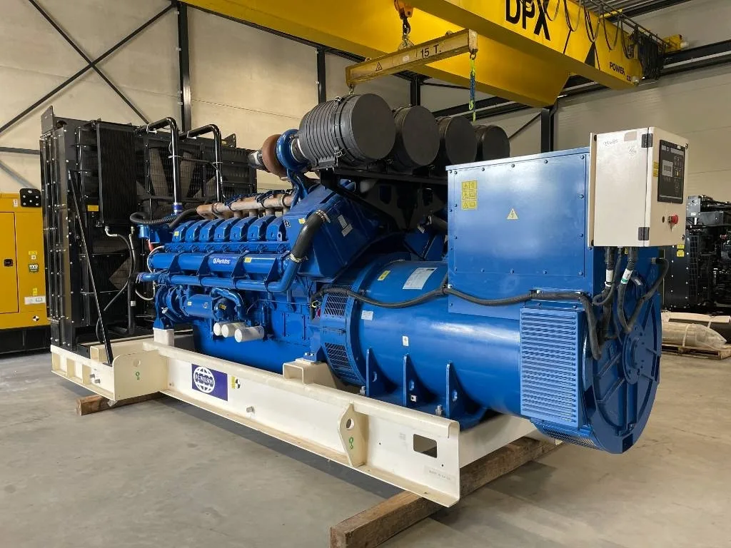 Groupe électrogène diesel FG Wilson 2 250 kVA triphasé – P2250-1 — vue 5