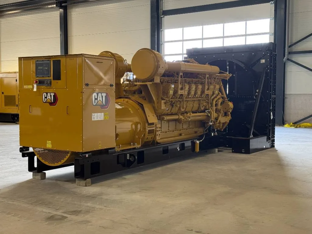 Groupe électrogène diesel Caterpillar 2 500 kVA triphasé – 3516B HD — vue 4