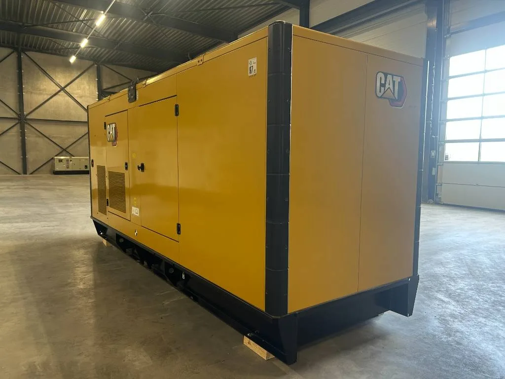 Groupe électrogène diesel Caterpillar 400 kVA triphasé – DE400E0 — vue 3