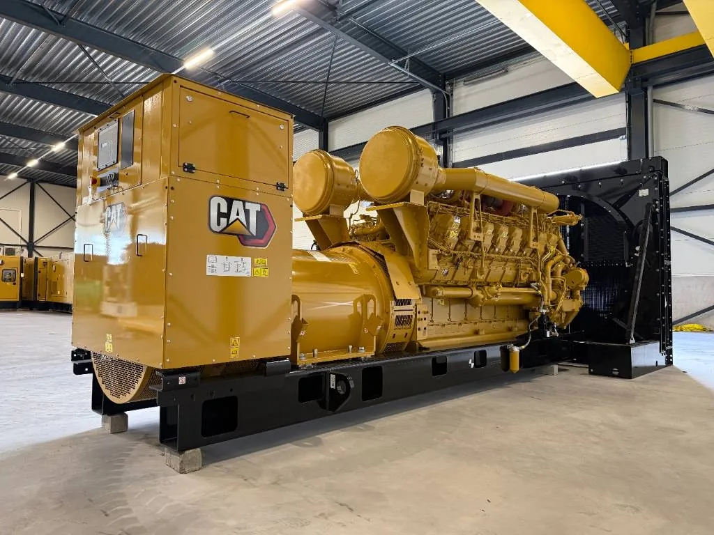Groupe électrogène diesel Caterpillar 2 250 kVA triphasé – 3516B — vue 4