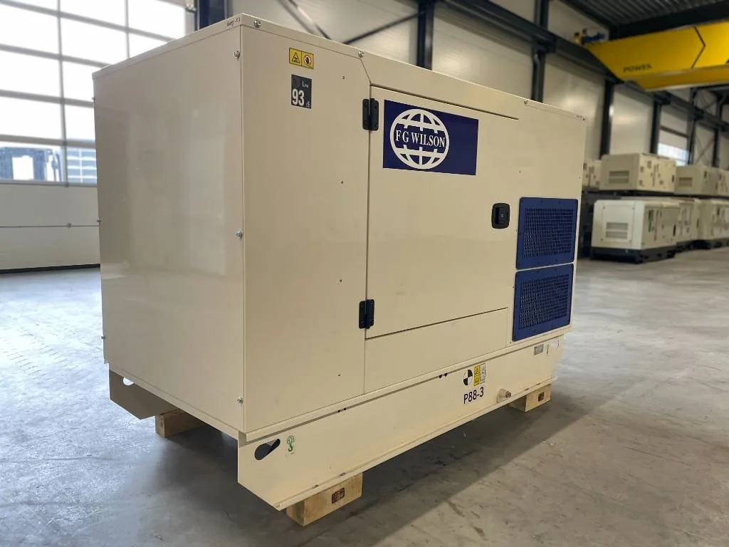 Groupe électrogène diesel FG Wilson 88 kVA triphasé – P88-3 — vue 4