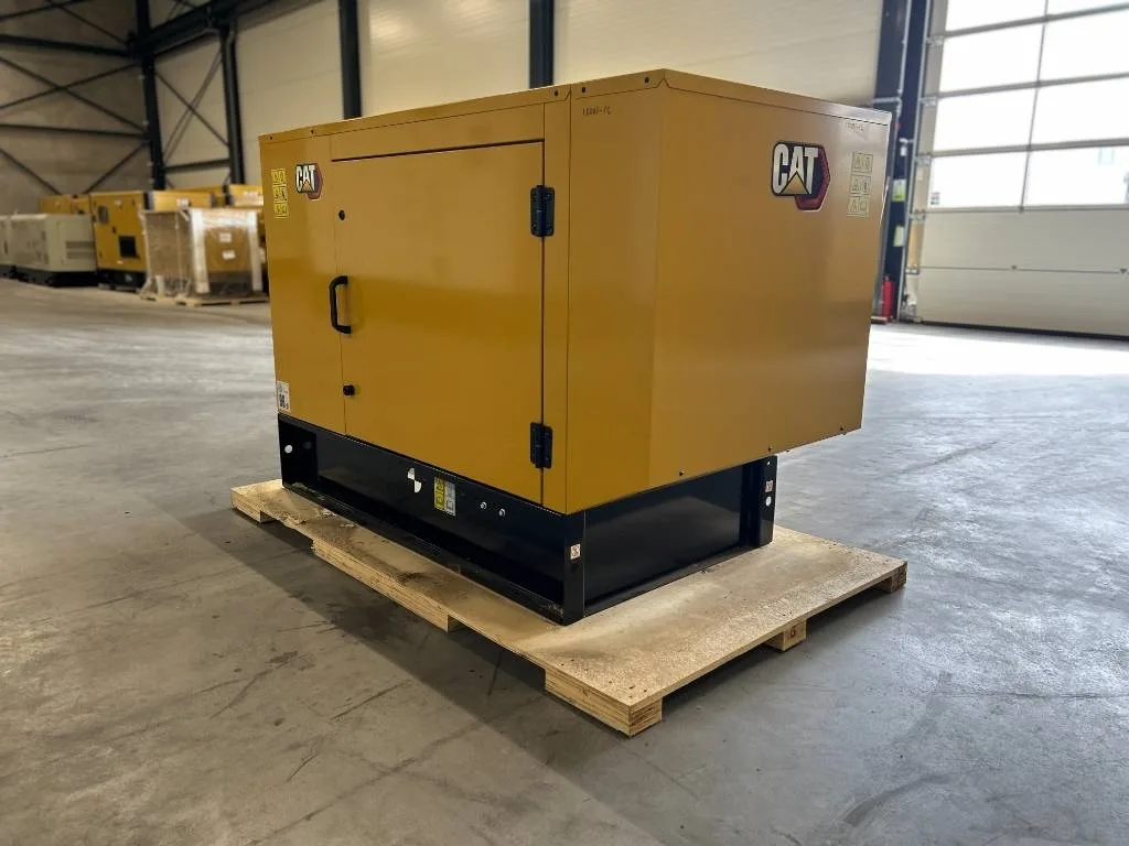 Groupe électrogène diesel Caterpillar 13 kVA triphasé – DE13.5E3 — vue 3