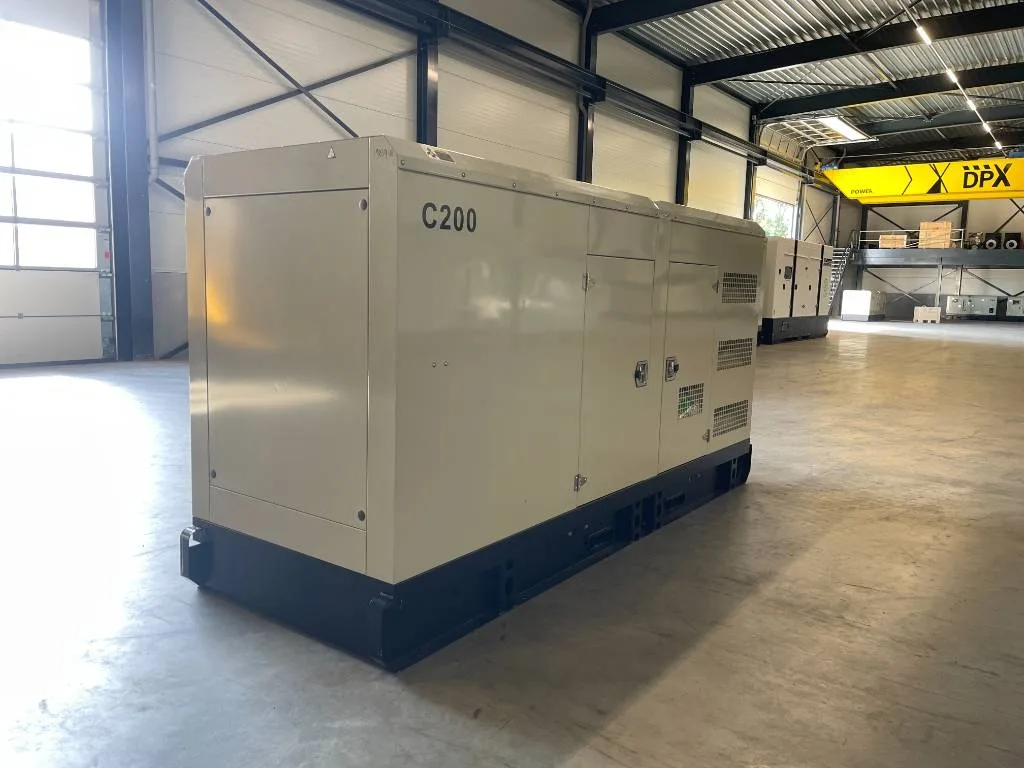 Groupe électrogène diesel Cummins 200 kVA triphasé – 6CTA8.3-G1 — vue 4