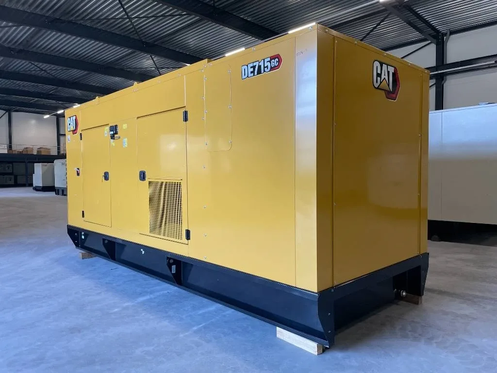 Groupe électrogène diesel Caterpillar 715 kVA triphasé – DE715GC — vue 5