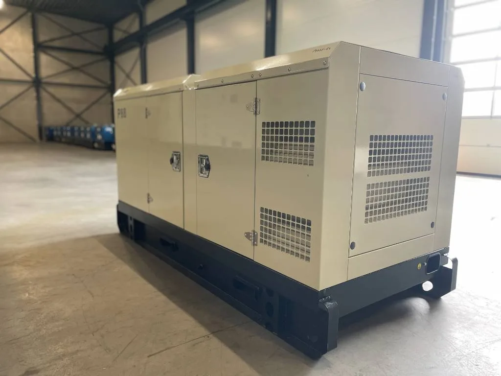 Groupe électrogène diesel Perkins 88 kVA triphasé – 1104A-44TG2 — vue 3