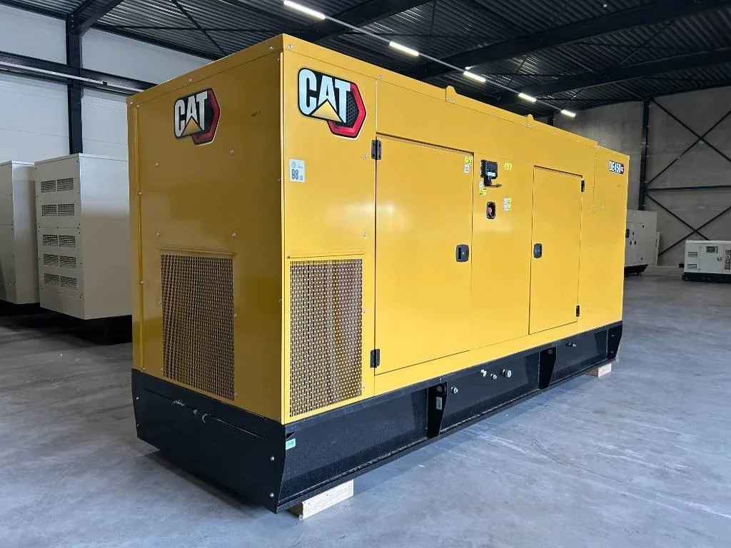 Groupe électrogène diesel Caterpillar 450 kVA triphasé – DE450GC — vue 2
