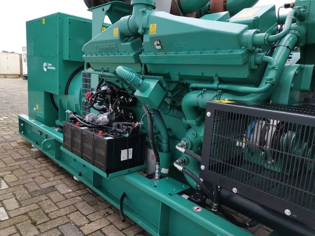 Groupe électrogène diesel Cummins 1 100 kVA triphasé – C1100D5B — vue 4
