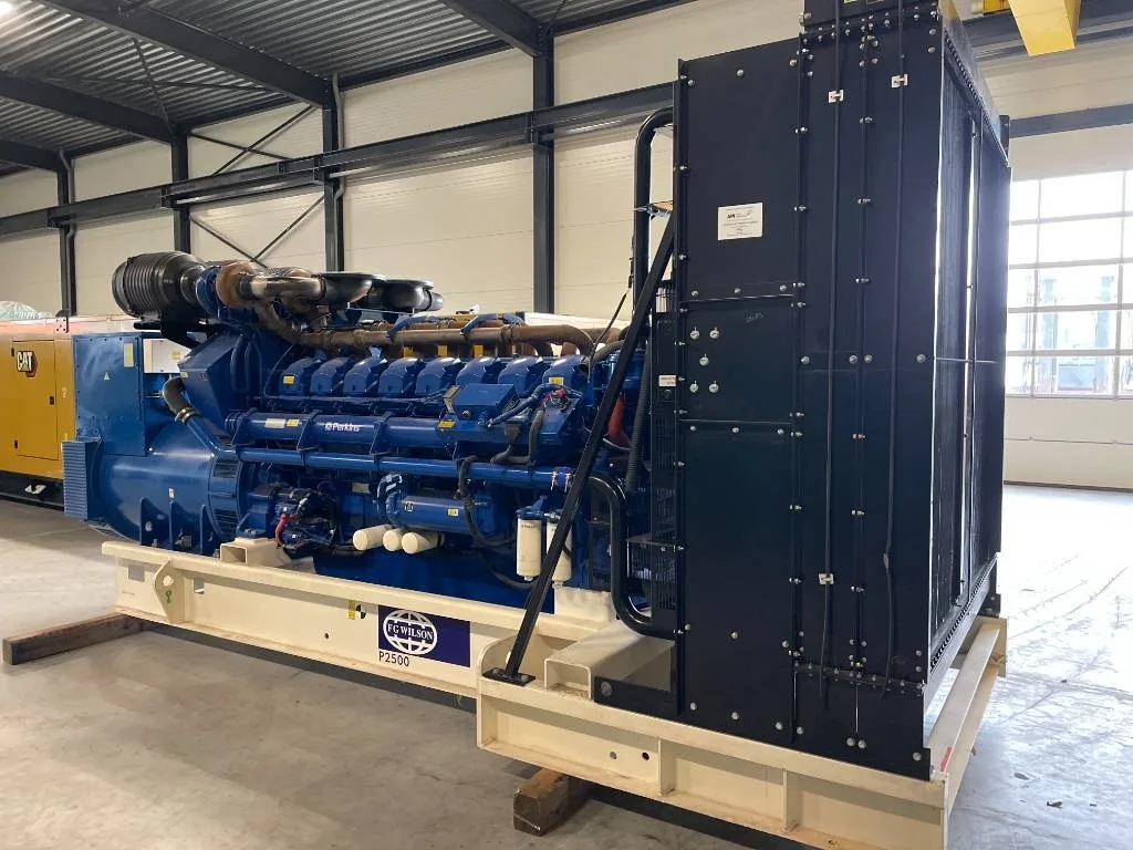 Groupe électrogène diesel FG Wilson 2 500 kVA triphasé – P2500-3 — vue 3