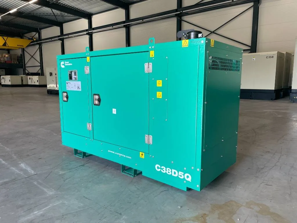 Groupe électrogène diesel Cummins 38 kVA triphasé – C38D5Q — vue 5