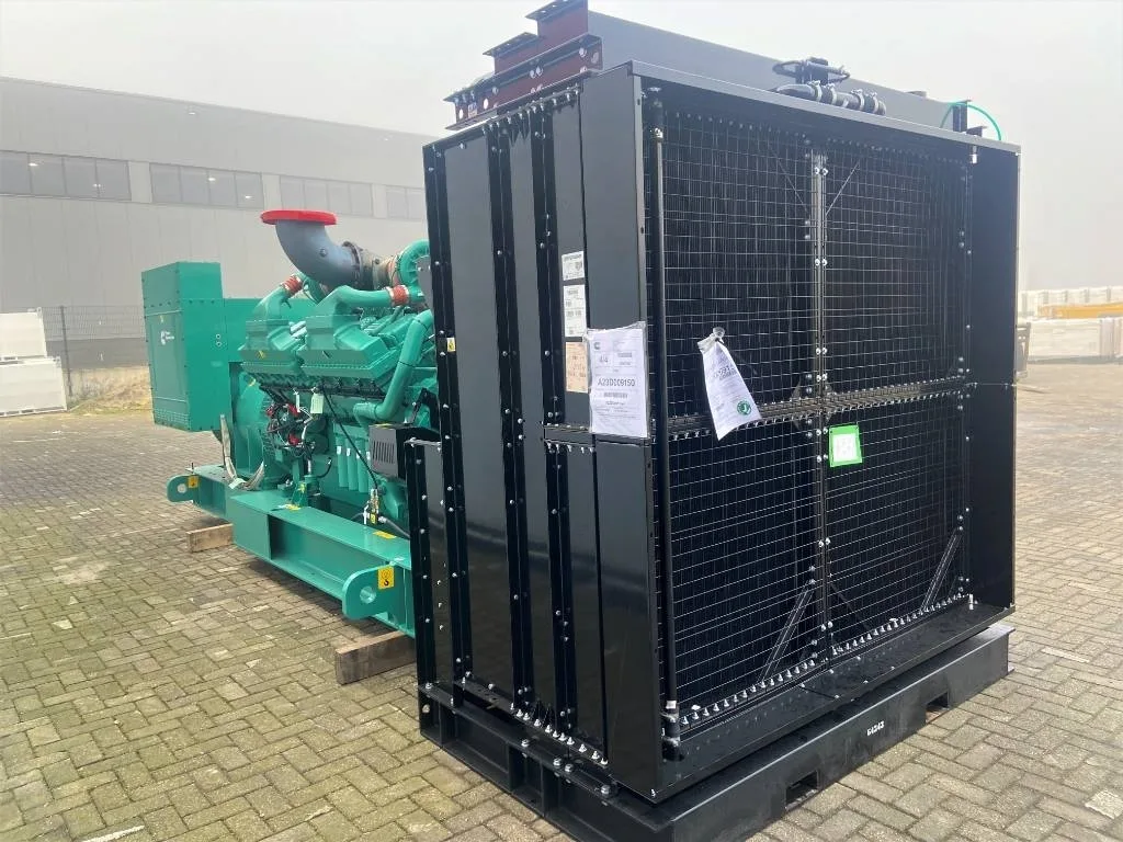 Groupe électrogène diesel Cummins 2 250 kVA triphasé – C2250D5 — vue 2