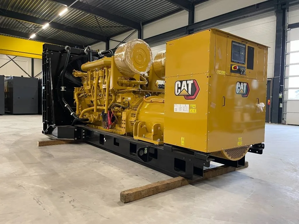 Groupe électrogène diesel Caterpillar 1 600 kVA triphasé – 3512B — vue 3