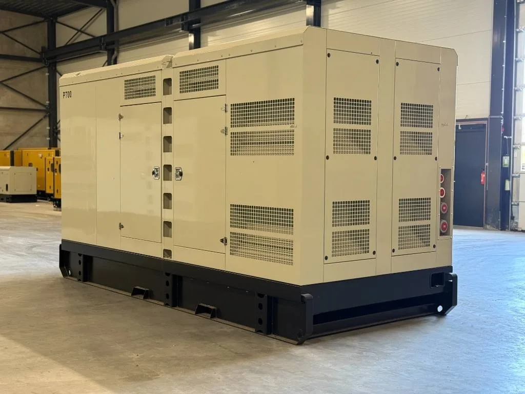Groupe électrogène diesel Perkins 700 kVA triphasé – 2806D-E18TAG1A — vue 3
