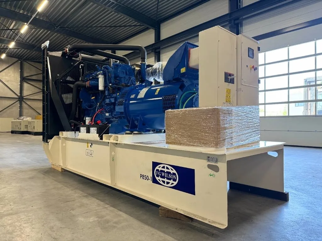 Groupe électrogène diesel FG Wilson 850 kVA triphasé – P850-1 — vue 3