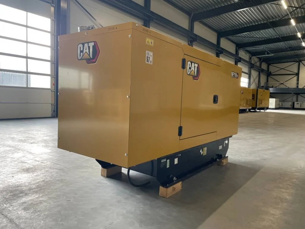 Groupe électrogène diesel Caterpillar 110 kVA triphasé – DE110GC — vue 4