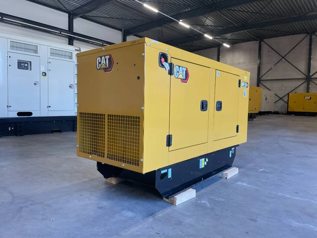 Groupe électrogène diesel Caterpillar 50 kVA triphasé – DE50GC — vue 2
