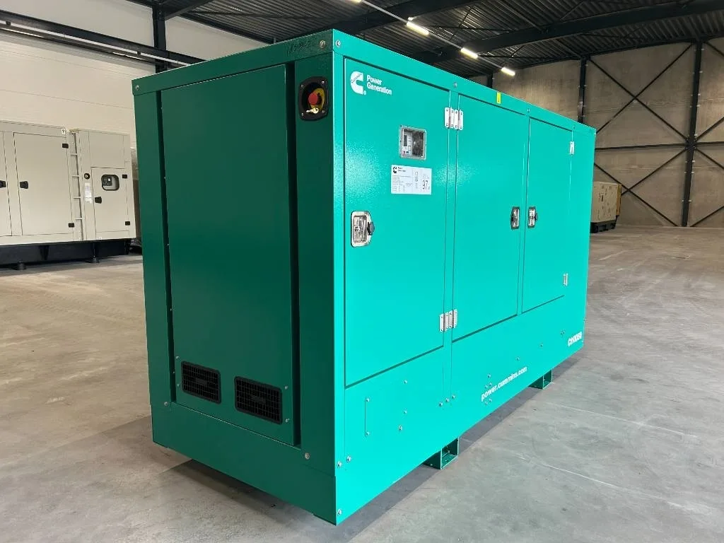 Groupe électrogène diesel Cummins 110 kVA triphasé – C110D5Q — vue 2