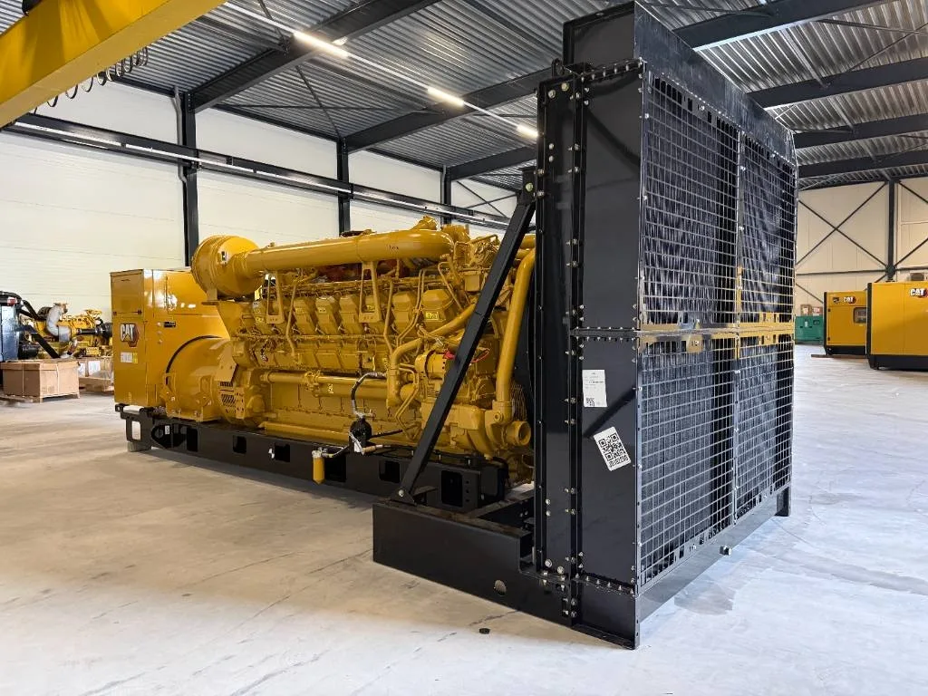 Groupe électrogène diesel Caterpillar 2 500 kVA triphasé – 3516B HD — vue 3