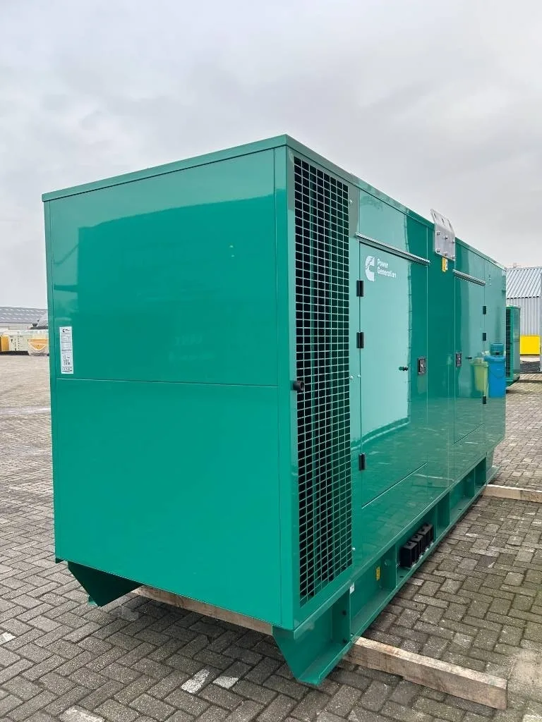 Groupe électrogène diesel Cummins 550 kVA triphasé – C550D5Q — vue 2