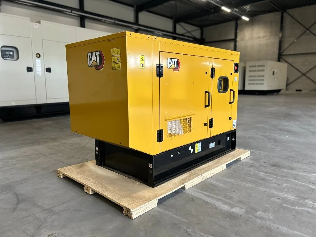 Groupe électrogène diesel Caterpillar 13 kVA triphasé – DE13.5E3 — vue 2