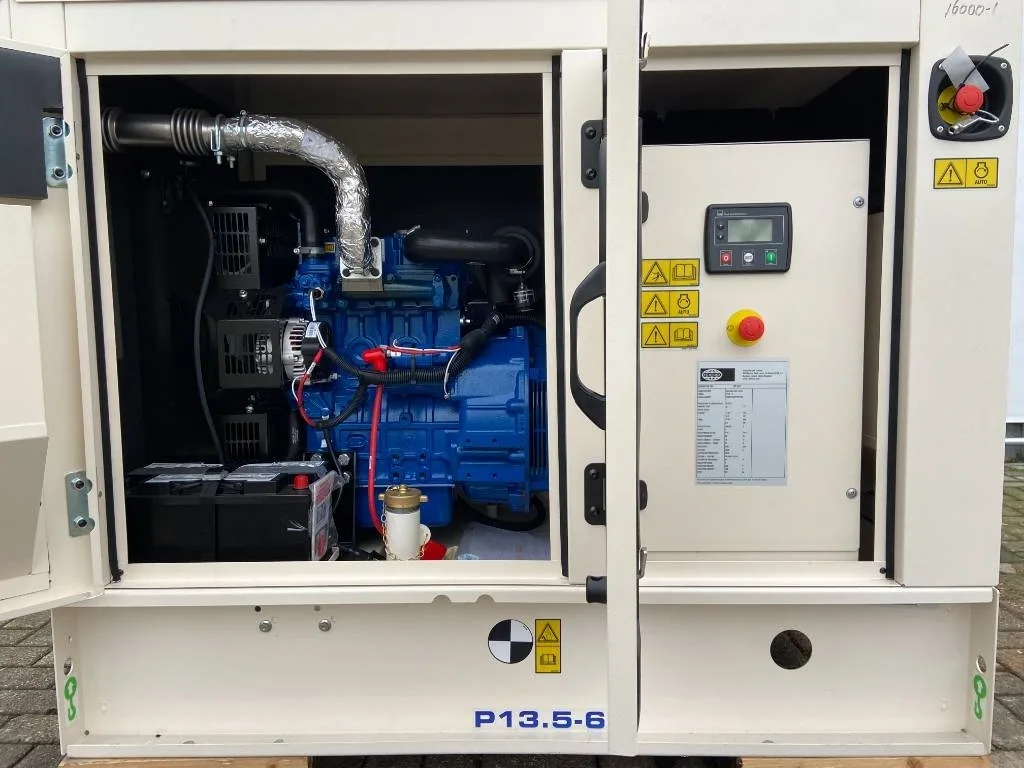 Groupe électrogène diesel FG Wilson 13,5 kVA triphasé – P13.5-6 — vue 3