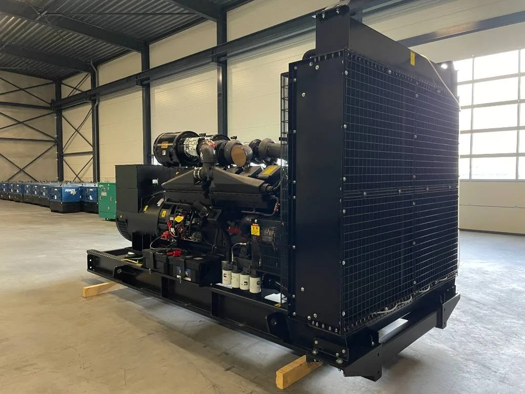 Groupe électrogène diesel Cummins 1 100 kVA triphasé – KTA38-G5 — vue 3