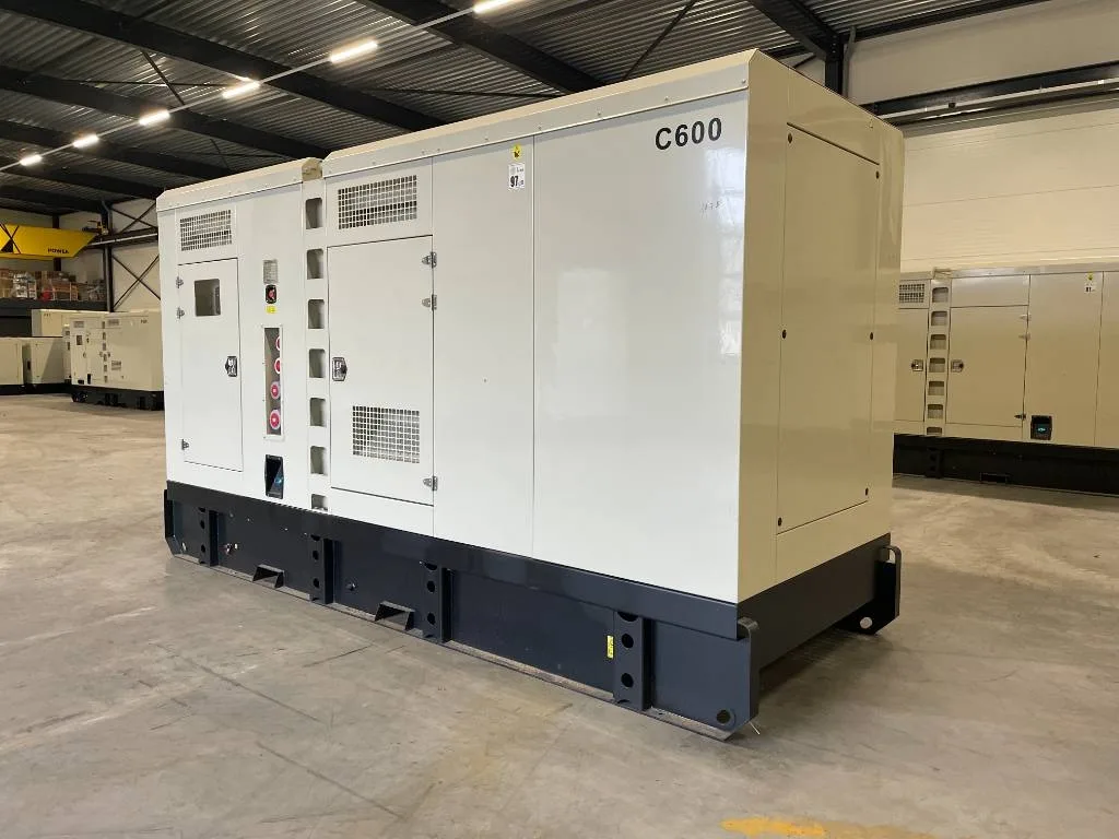 Groupe électrogène diesel Cummins 600 kVA triphasé – QSZ13-G10 — vue 5