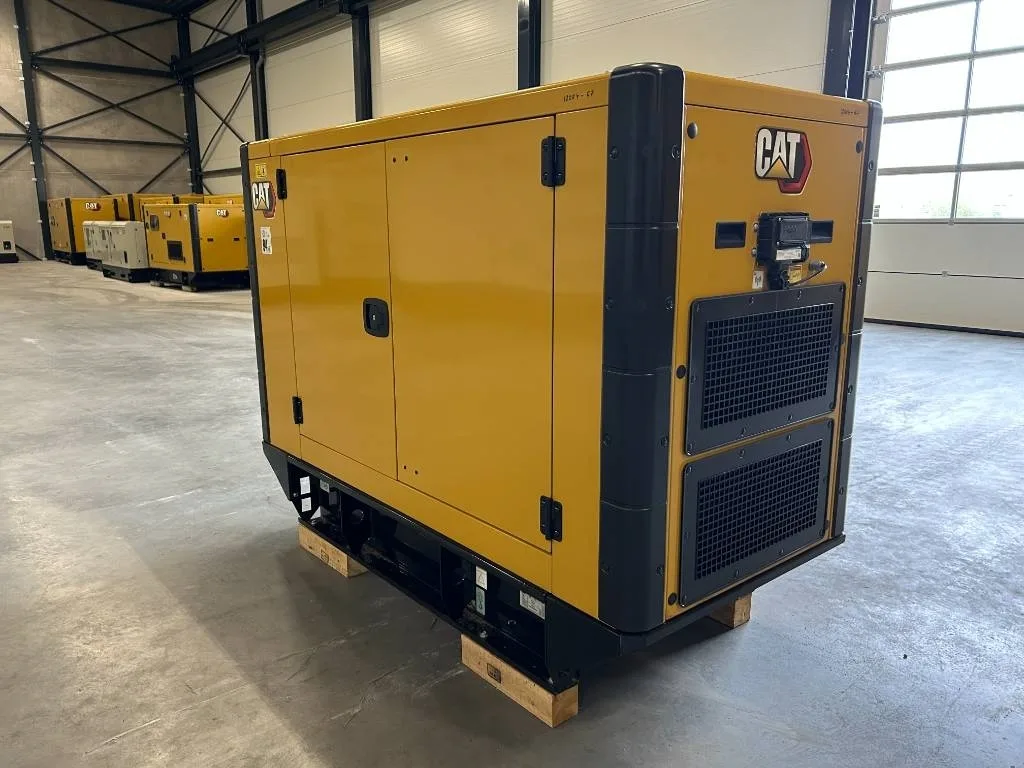 Groupe électrogène diesel Caterpillar 33 kVA triphasé – DE33E0 — vue 2