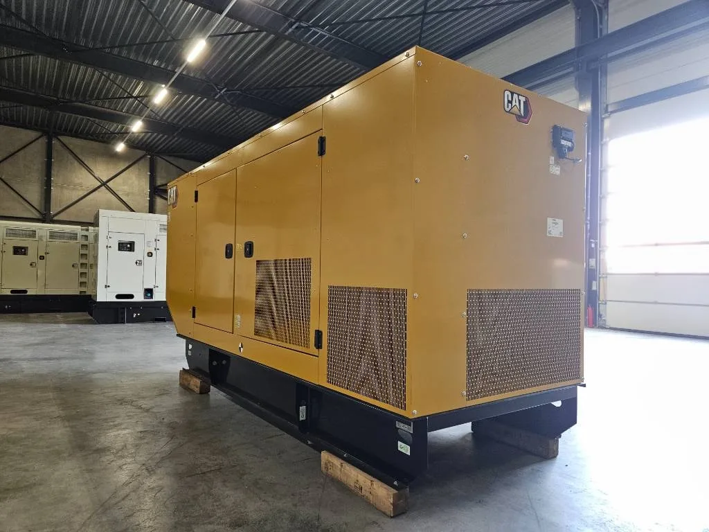 Groupe électrogène diesel Caterpillar 250 kVA triphasé – DE250E0 — vue 3