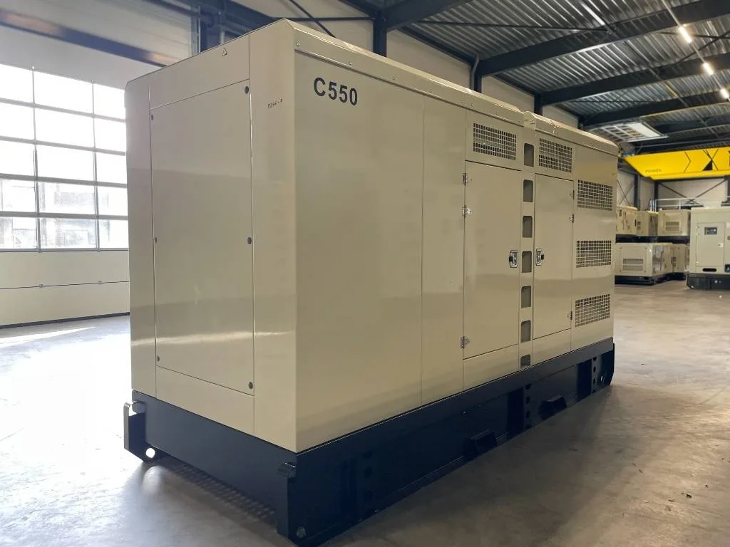 Groupe électrogène diesel Cummins 550 kVA triphasé – QSZ13-G13 — vue 4