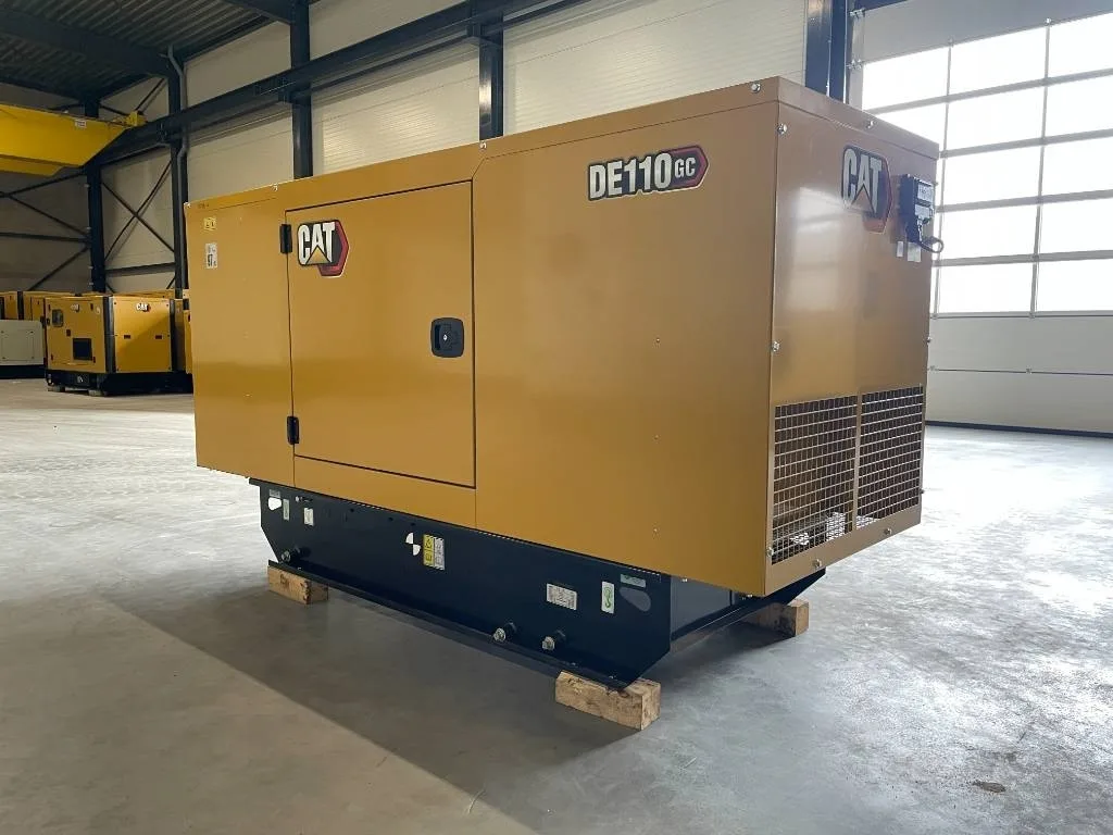 Groupe électrogène diesel Caterpillar 110 kVA triphasé – DE110GC — vue 3