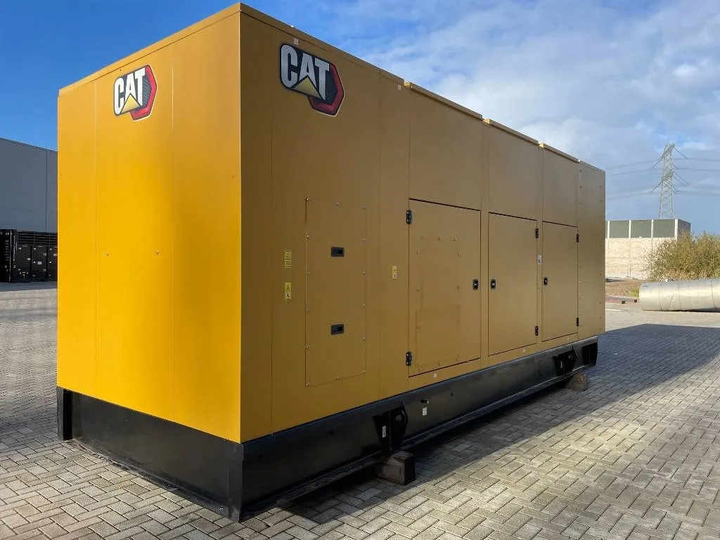 Groupe électrogène diesel Caterpillar 1 500 kVA triphasé – DE1500GC — vue 4