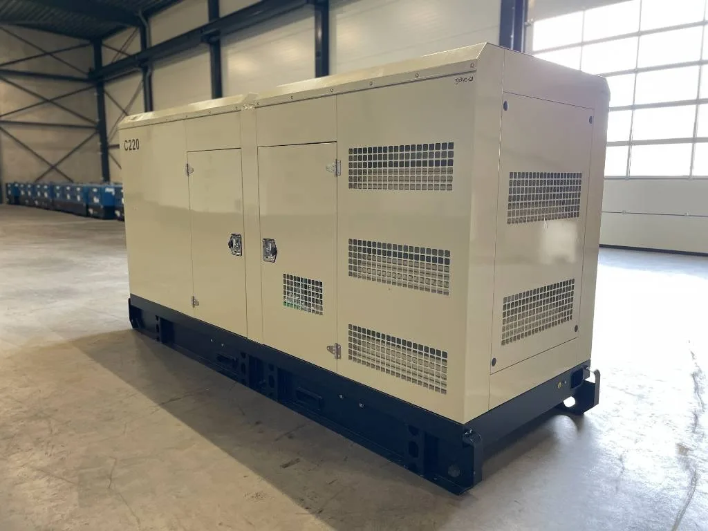 Groupe électrogène diesel Cummins 220 kVA triphasé – 6CTAA8.3-G2 — vue 3