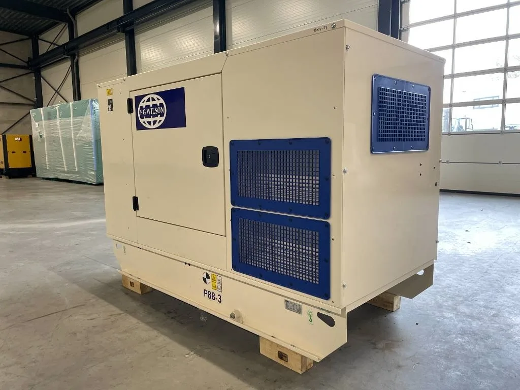 Groupe électrogène diesel FG Wilson 88 kVA triphasé – P88-3 — vue 3