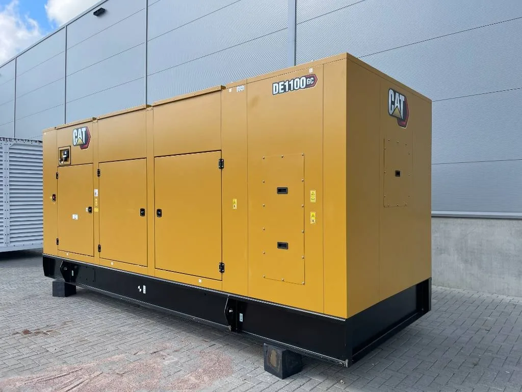 Groupe électrogène diesel Caterpillar 1 100 kVA triphasé – DE1100GC — vue 5