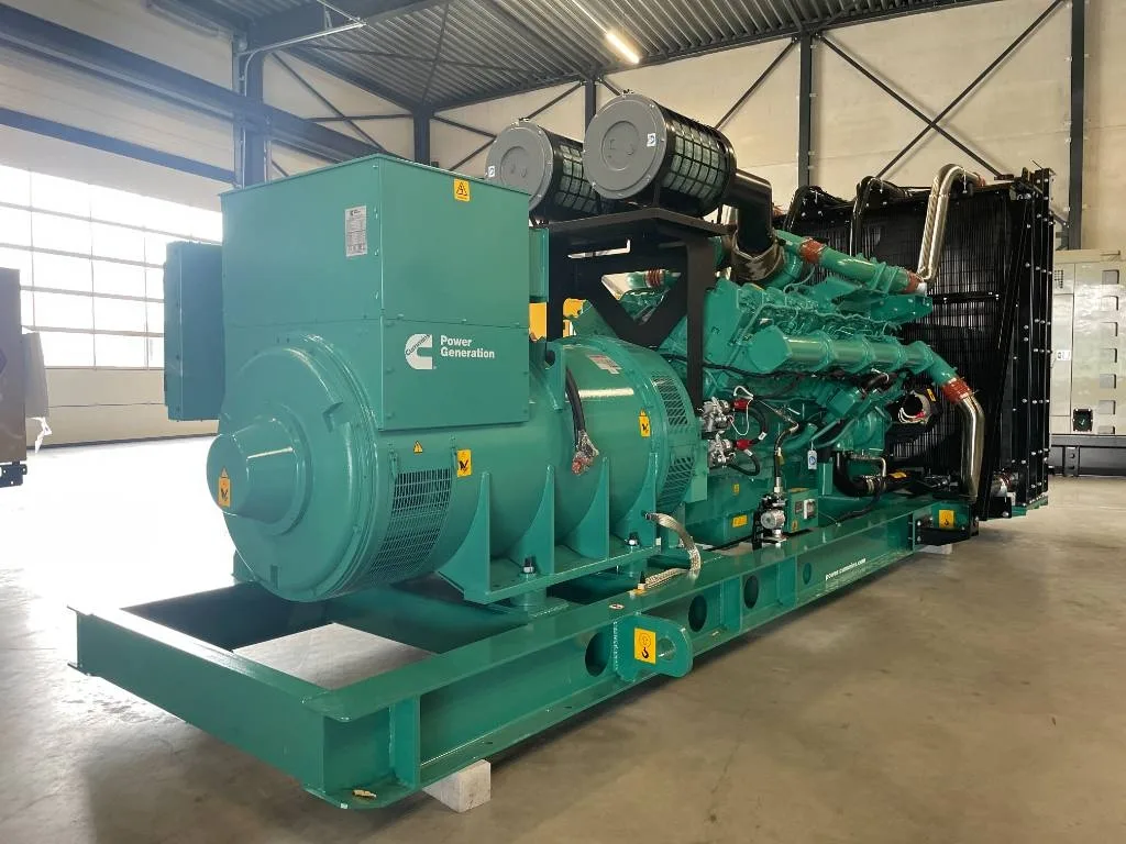 Groupe électrogène diesel Cummins 2 250 kVA triphasé – C2250D5E — vue 4