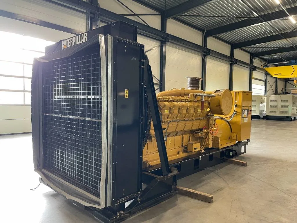 Groupe électrogène diesel Caterpillar 1 250 kVA triphasé – 3512 — vue 4