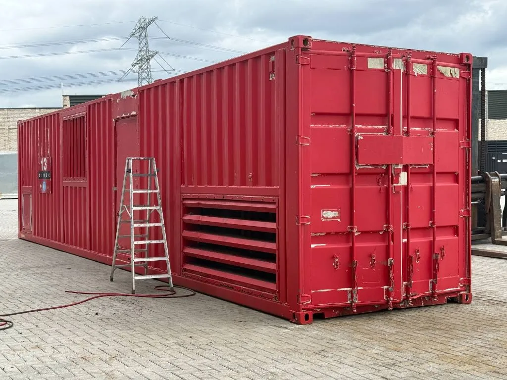 Groupe électrogène diesel Caterpillar 2 250 kVA triphasé – XQ2000 — vue 4