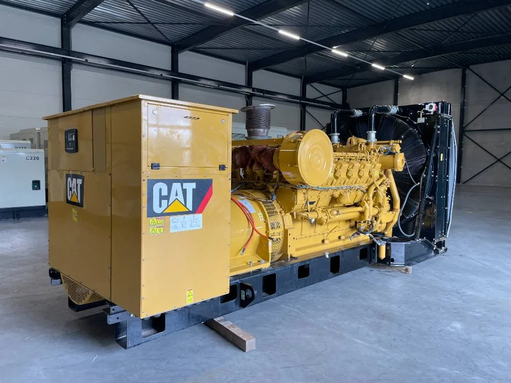 Groupe électrogène diesel Caterpillar 1 250 kVA triphasé – 3512 — vue 2